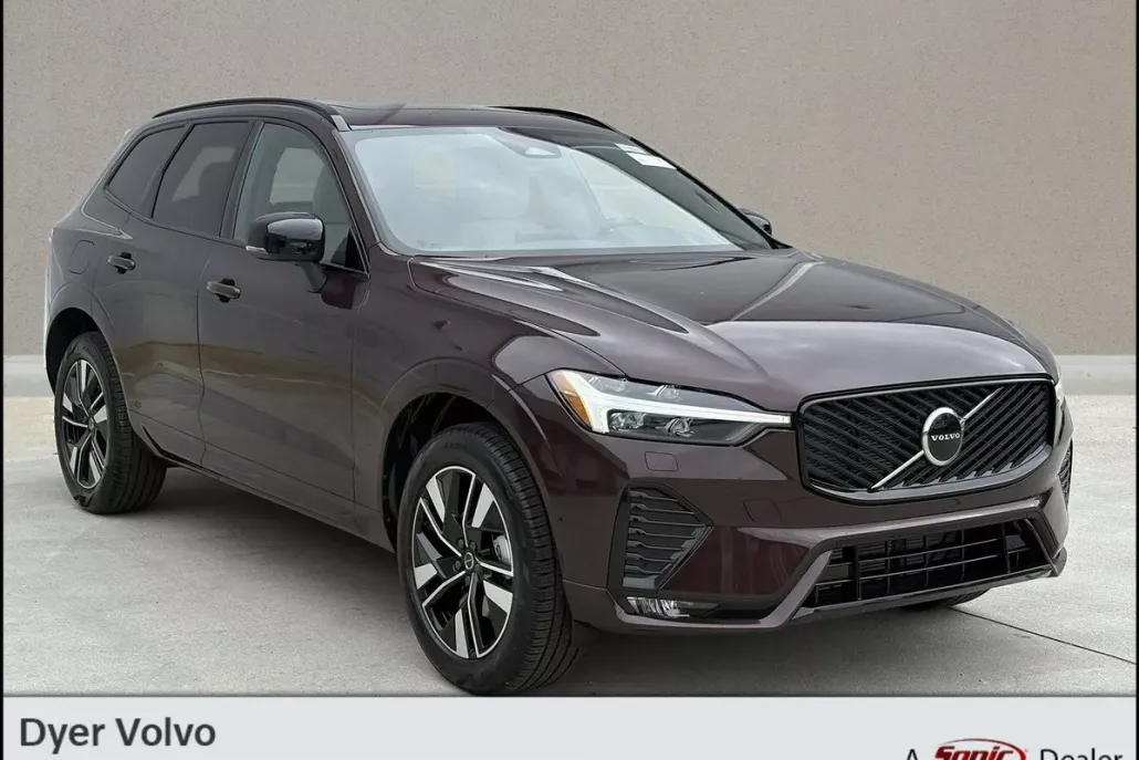 2026 Volvo XC60 B5 Core photo 1