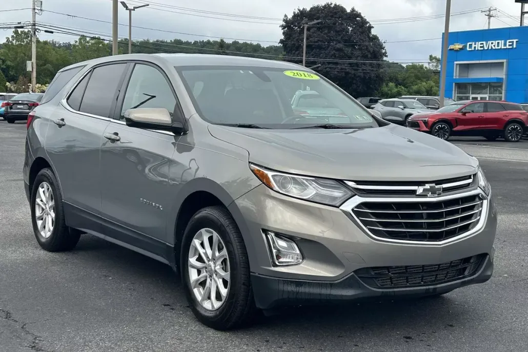 2018 Chevrolet Equinox LT photo 1