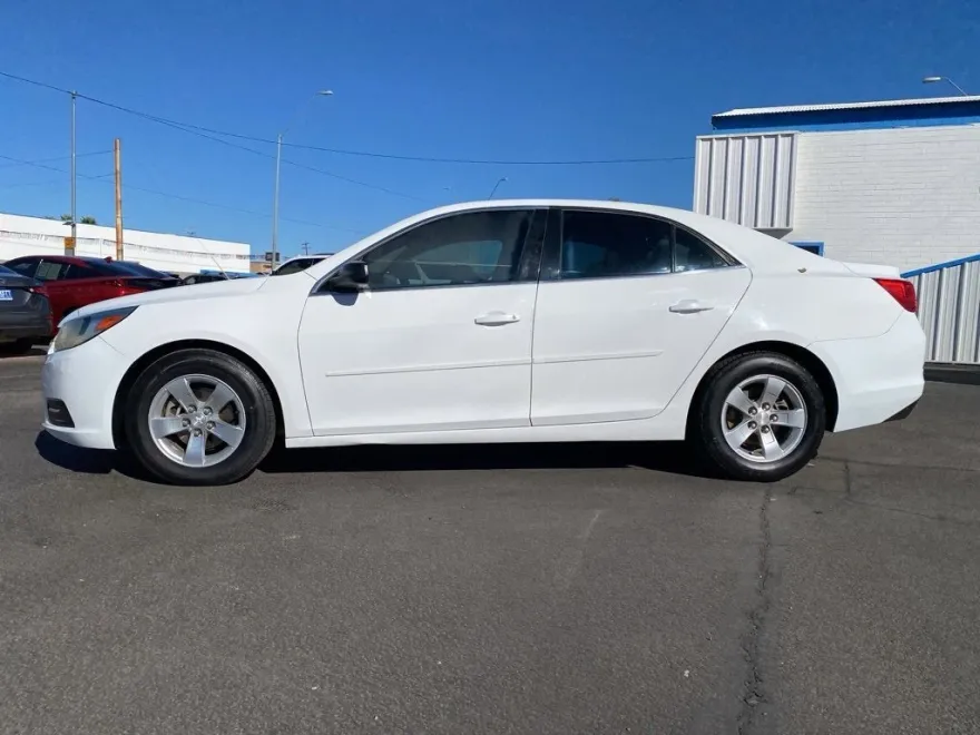 2014 Chevrolet Malibu Base photo 1