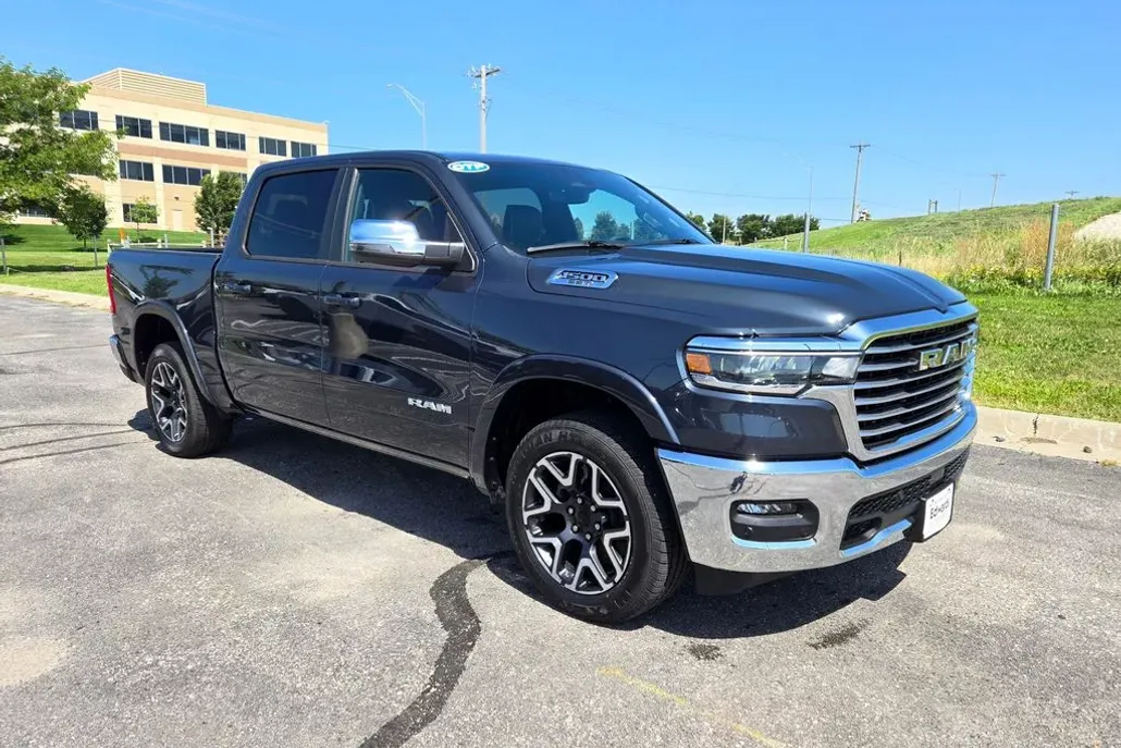 2025 Ram 1500 Laramie photo 1