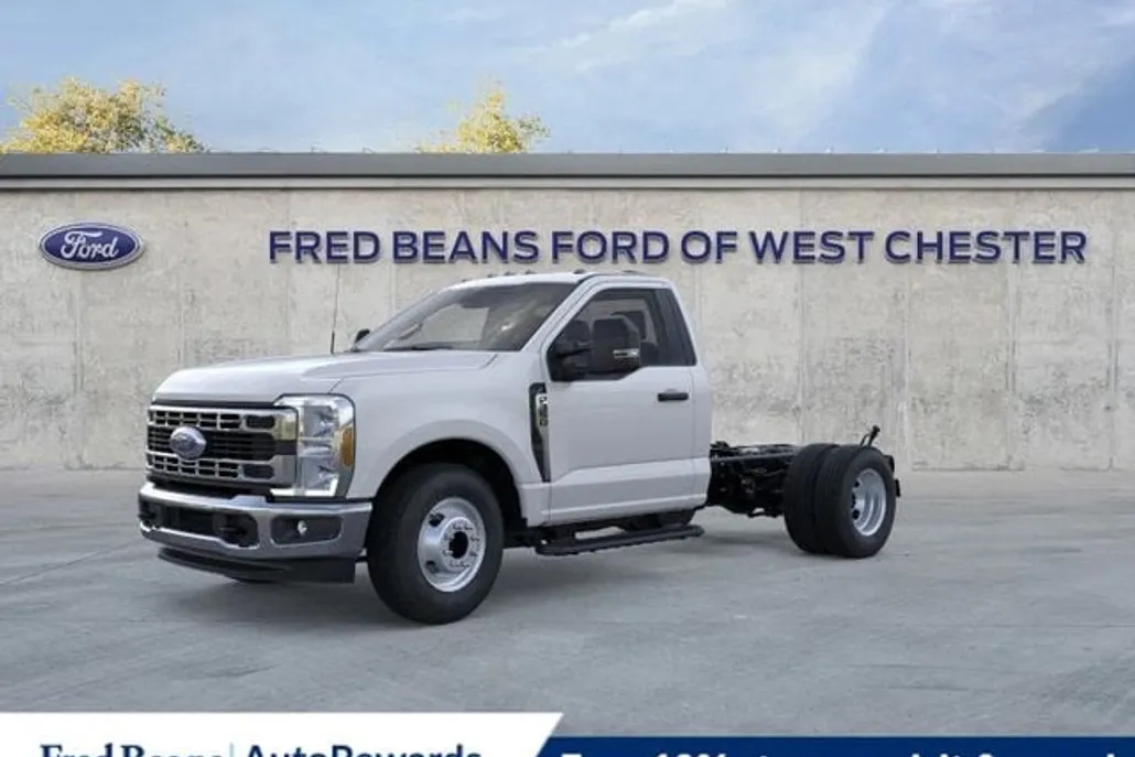 2025 Ford F-350 XL photo 1