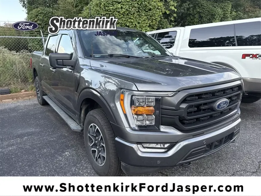 2021 Ford F-150 XLT photo 1