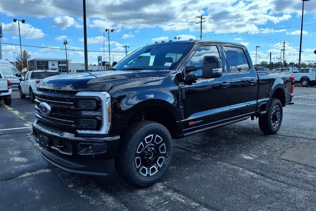 2026 Ford F-250 Platinum photo 1
