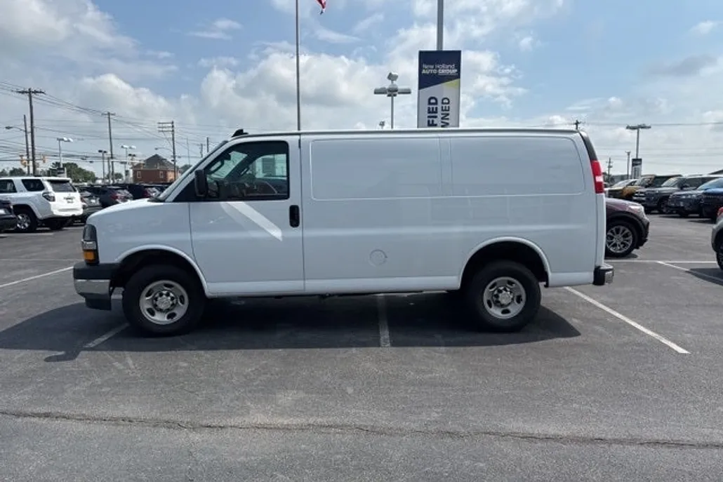 2024 Chevrolet Express 2500 Work Van Cargo photo 1