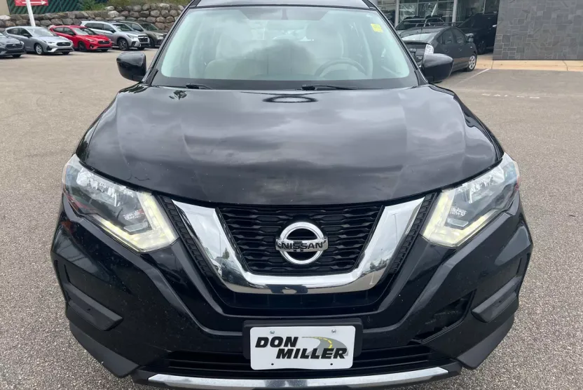 2017 Nissan Rogue S photo 1