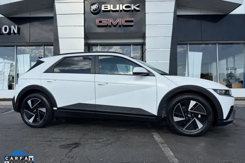 2025 Hyundai Ioniq 5 SEL photo 1