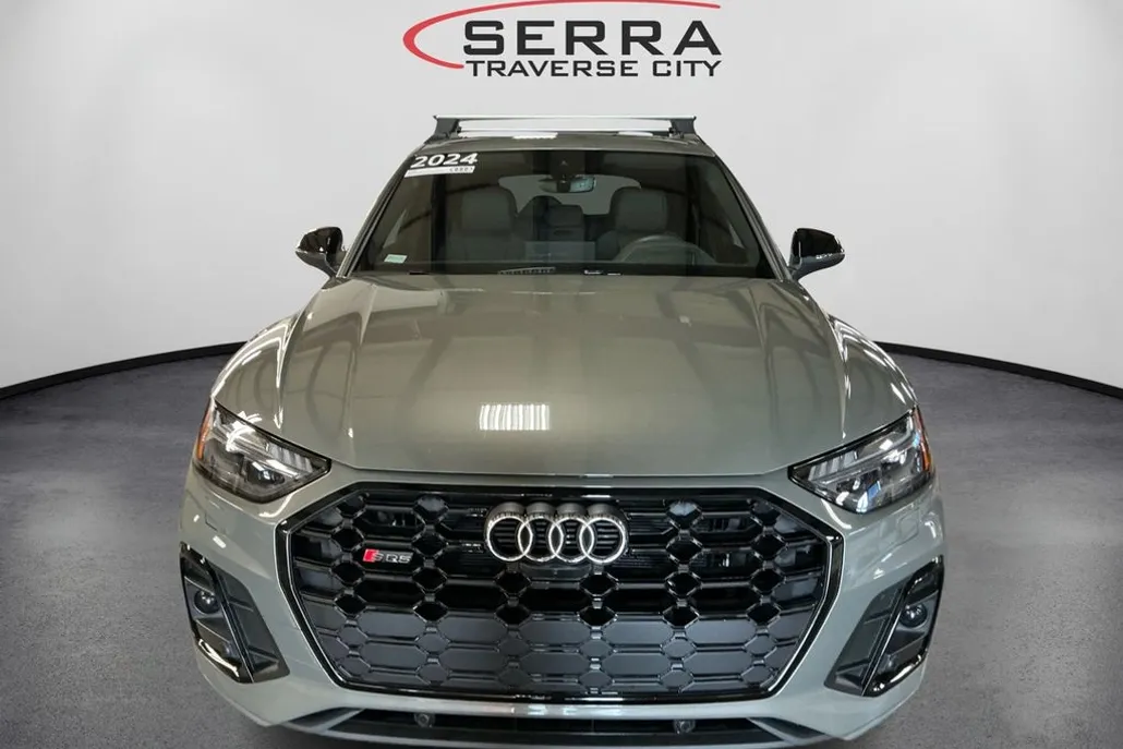 2024 Audi SQ5 Prestige photo 1