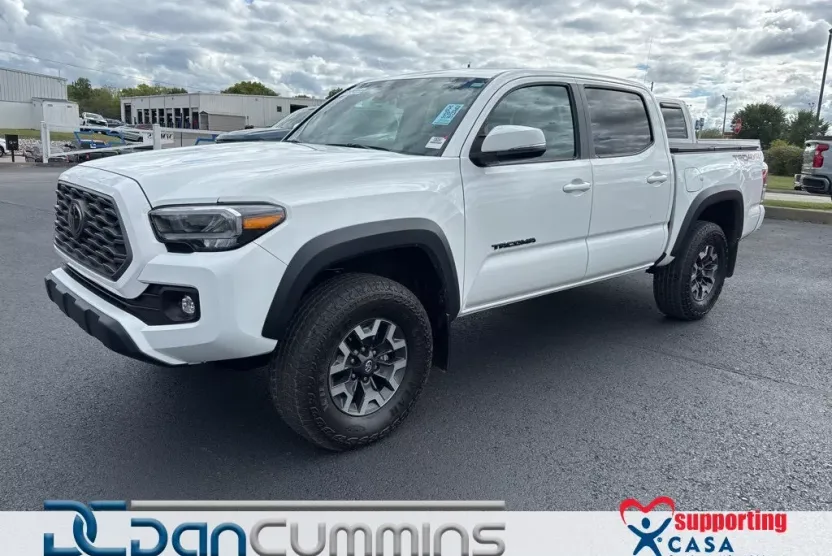 2023 Toyota Tacoma TRD Off-Road V6 photo 1