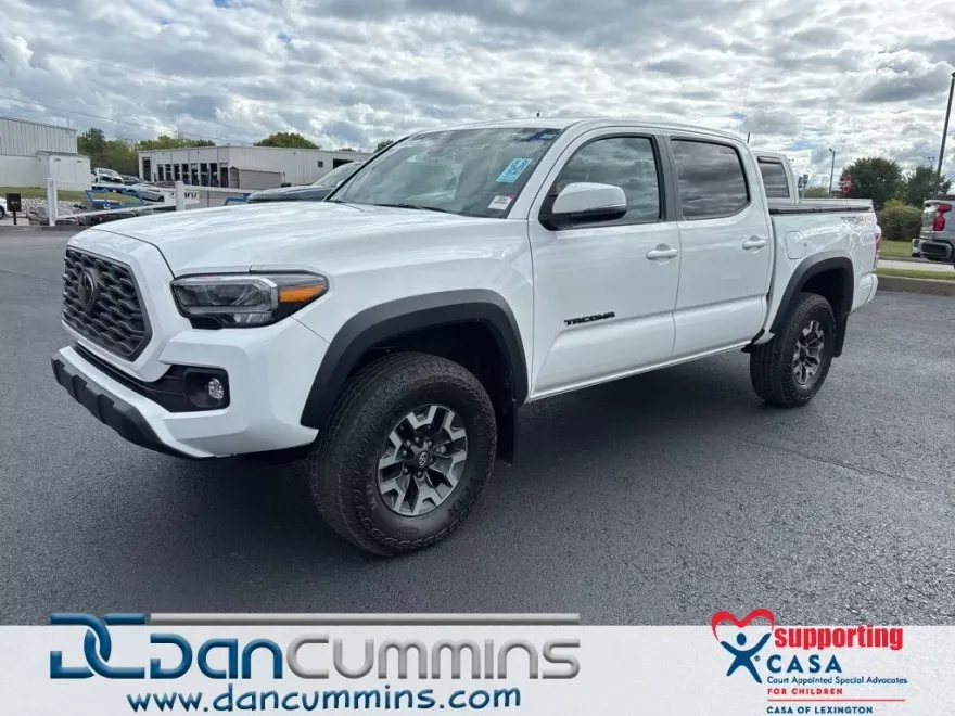 2023 Toyota Tacoma TRD Off-Road V6 photo 1