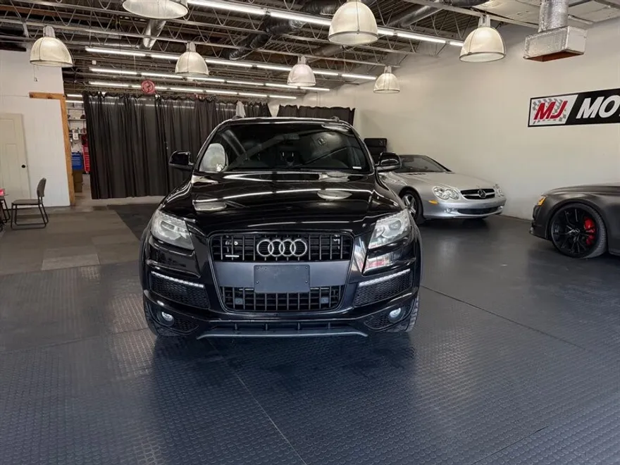 2012 Audi Q7 3.0T S line photo 1
