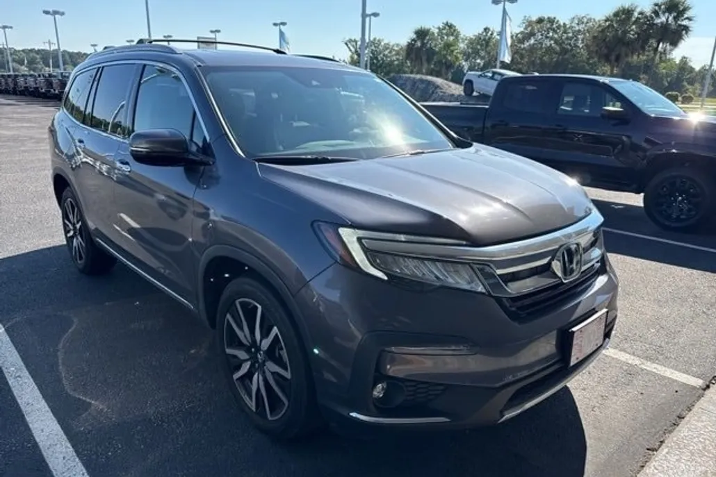 2022 Honda Pilot Touring photo 1