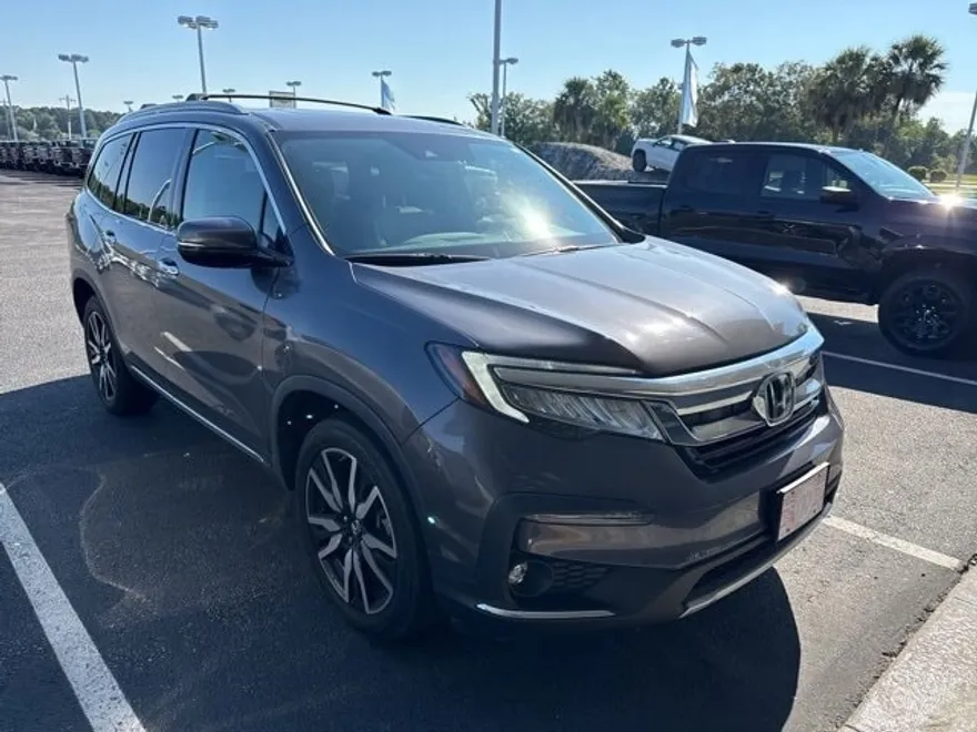 2022 Honda Pilot Touring photo 1