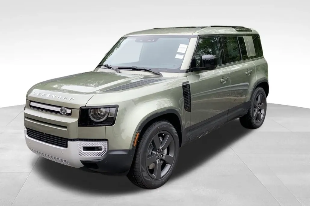 2025 Land Rover Defender 110 S photo 1