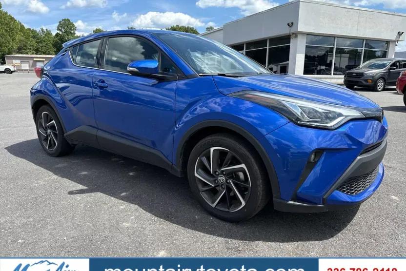 2022 Toyota C-HR Limited photo 1