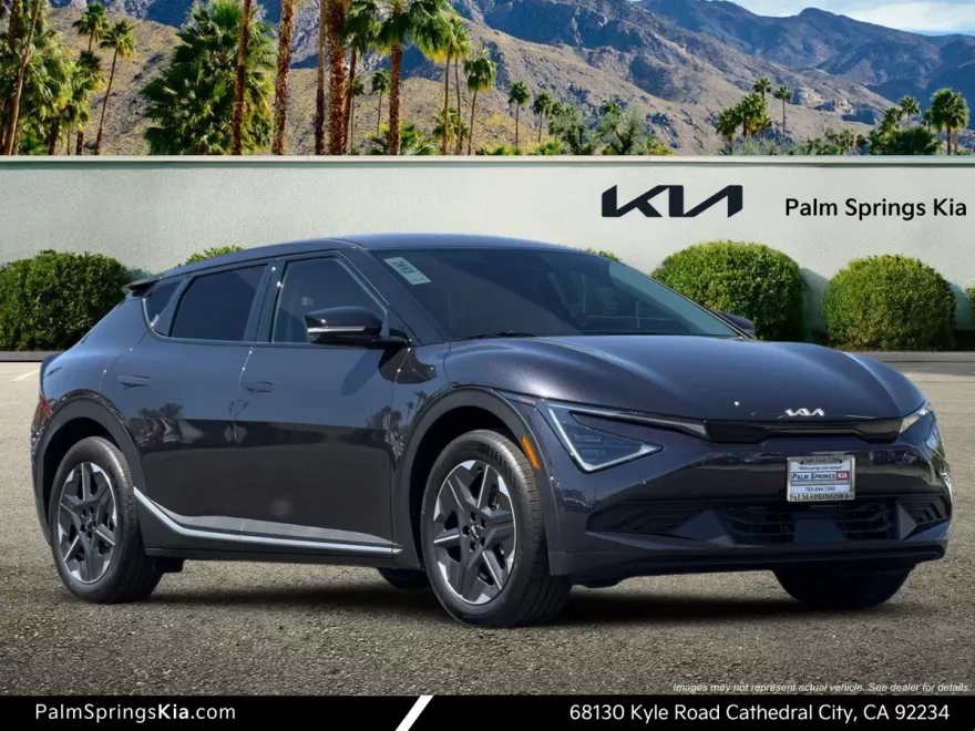 2025 Kia EV6 Light photo 1