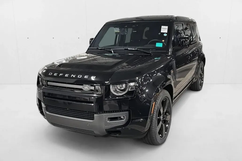 2025 Land Rover Defender 110 V8 photo 1