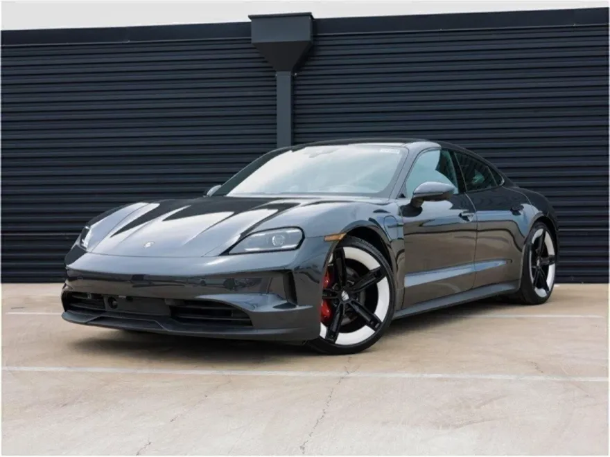 2025 Porsche Taycan 4S photo 1