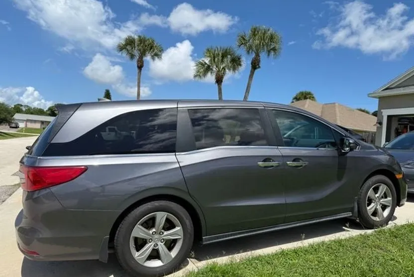 2019 Honda Odyssey EX-L photo 1