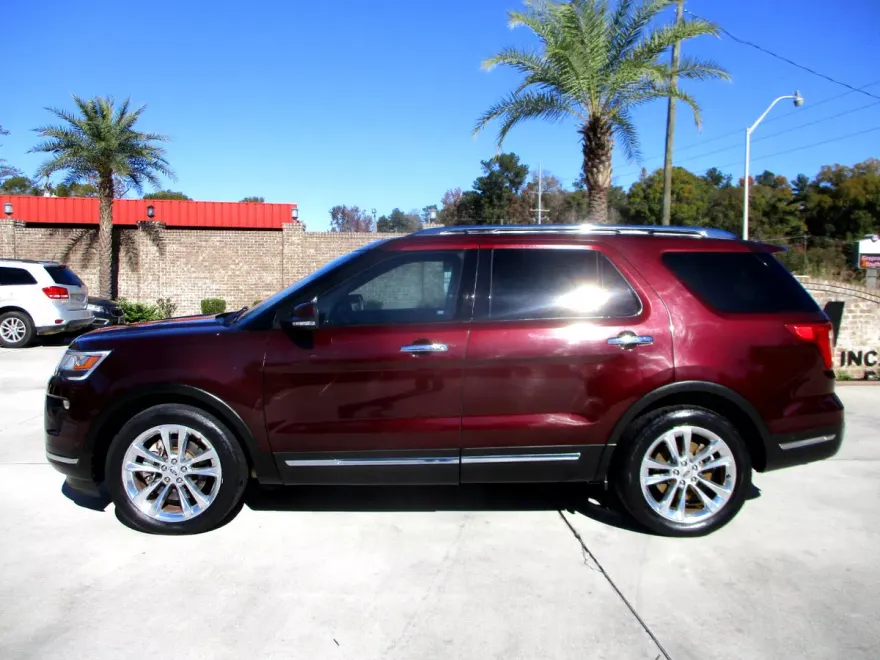 2018 Ford Explorer Limited photo 1