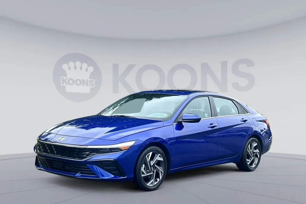 2025 Hyundai Elantra SEL Convenience photo 1
