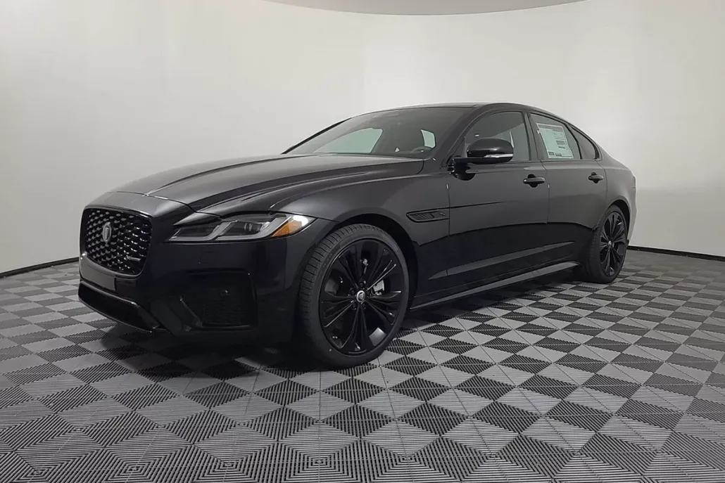 2024 Jaguar XF R-Dynamic SE photo 1