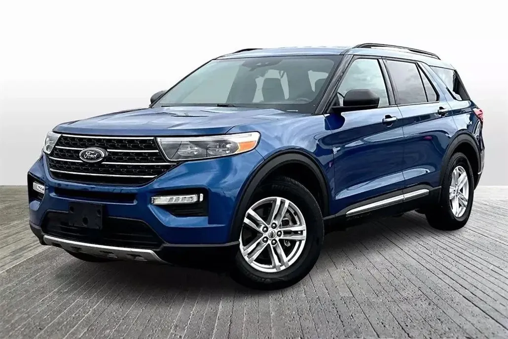 2020 Ford Explorer XLT Sport photo 1