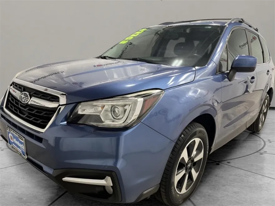 2017 Subaru Forester Limited photo 1