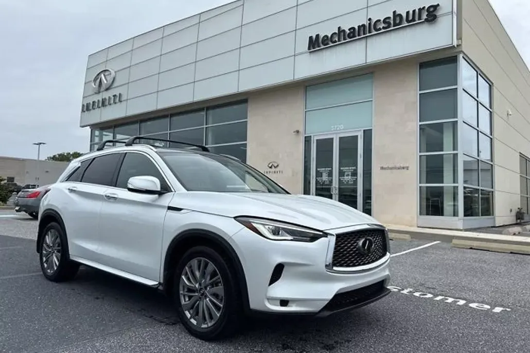 2023 Infiniti QX50 Luxe AWD photo 1