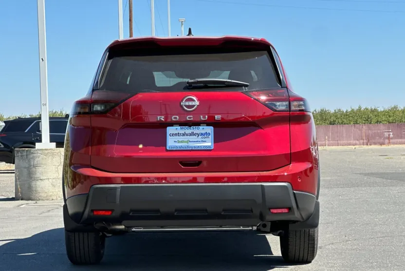 2026 Nissan Rogue S photo 1