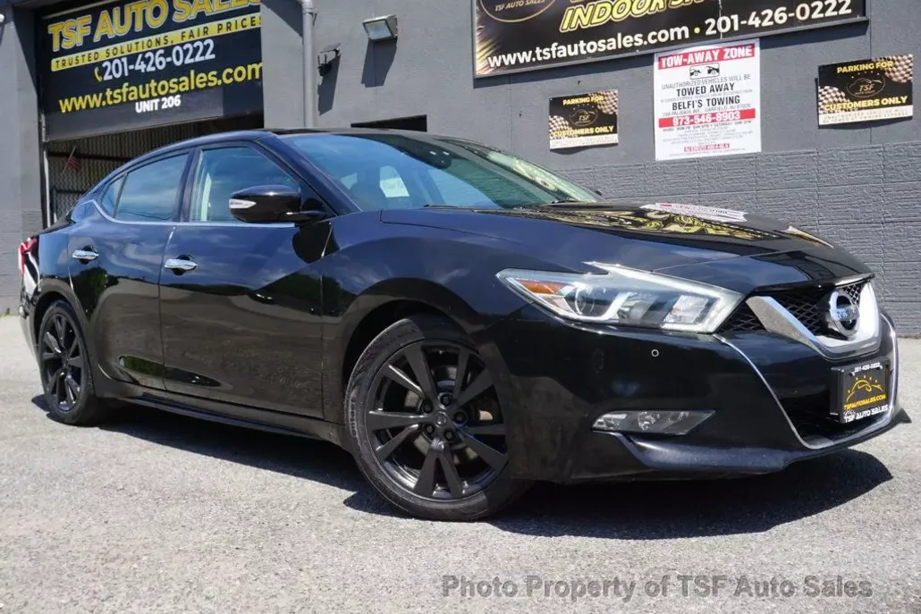 2017 Nissan Maxima Platinum photo 1