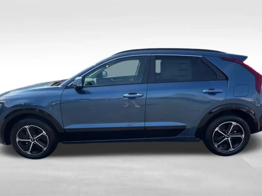 2025 Kia Niro SX Touring photo 1
