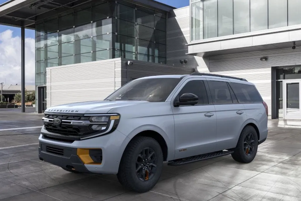 2025 Ford Expedition photo 1