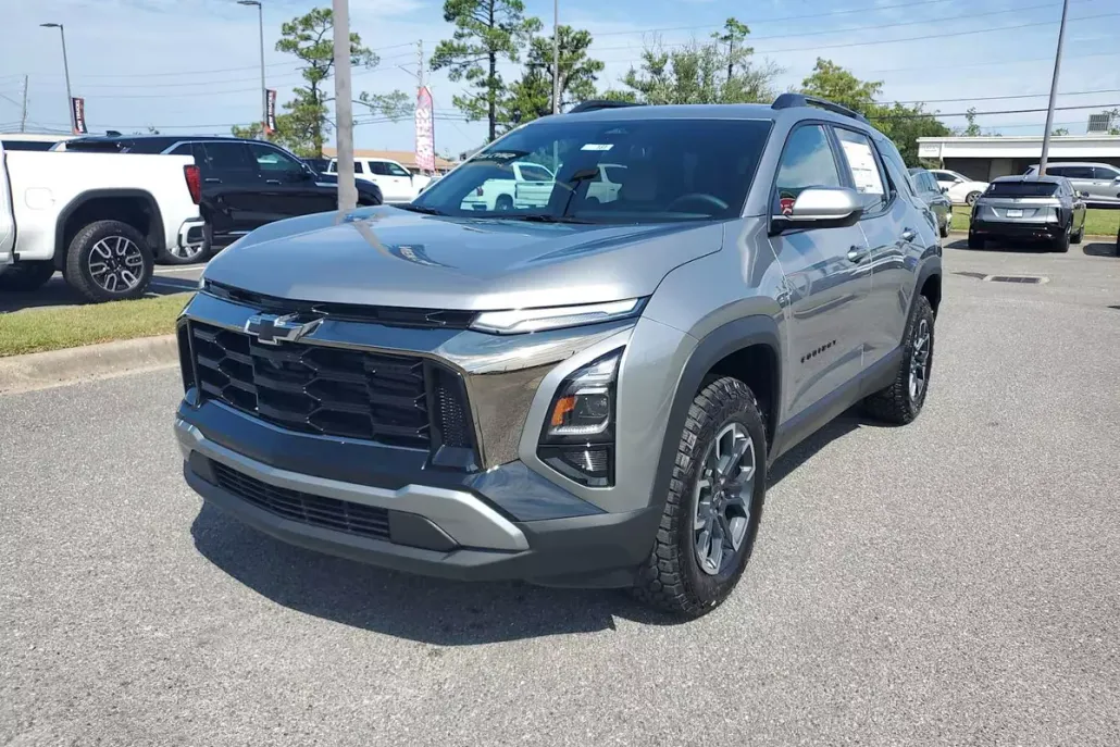 2026 Chevrolet Equinox ACTIV photo 1