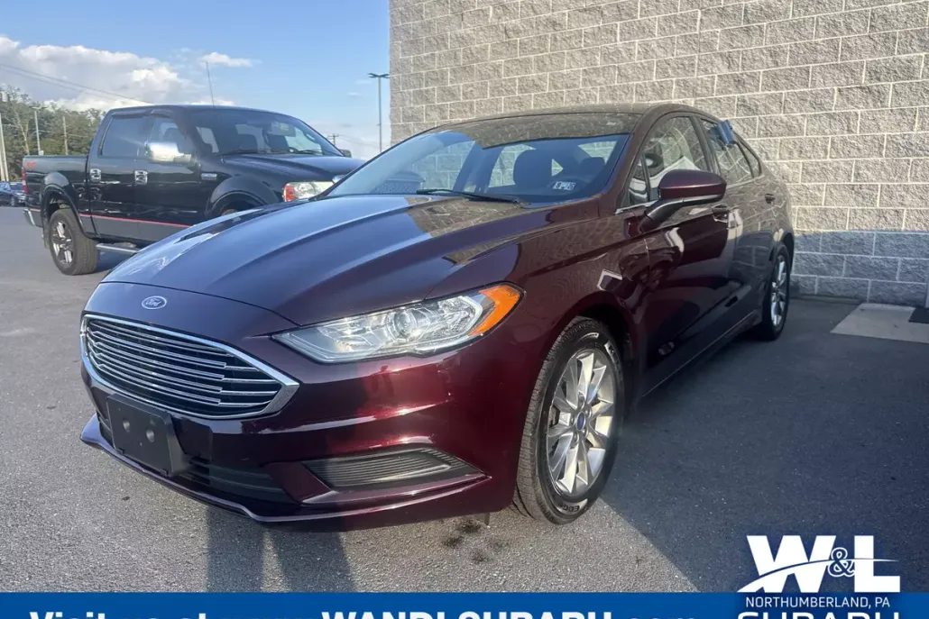 2017 Ford Fusion SE photo 1