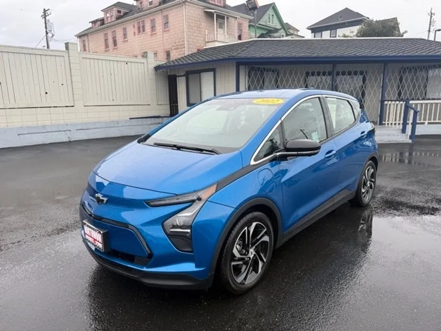 2023 Chevrolet Bolt EV 2LT photo 1