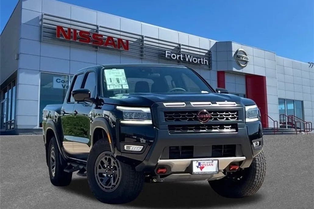 2025 Nissan Frontier Crew Cab PRO-4X photo 1