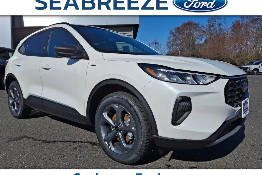 2025 Ford Escape ST-Line photo 1