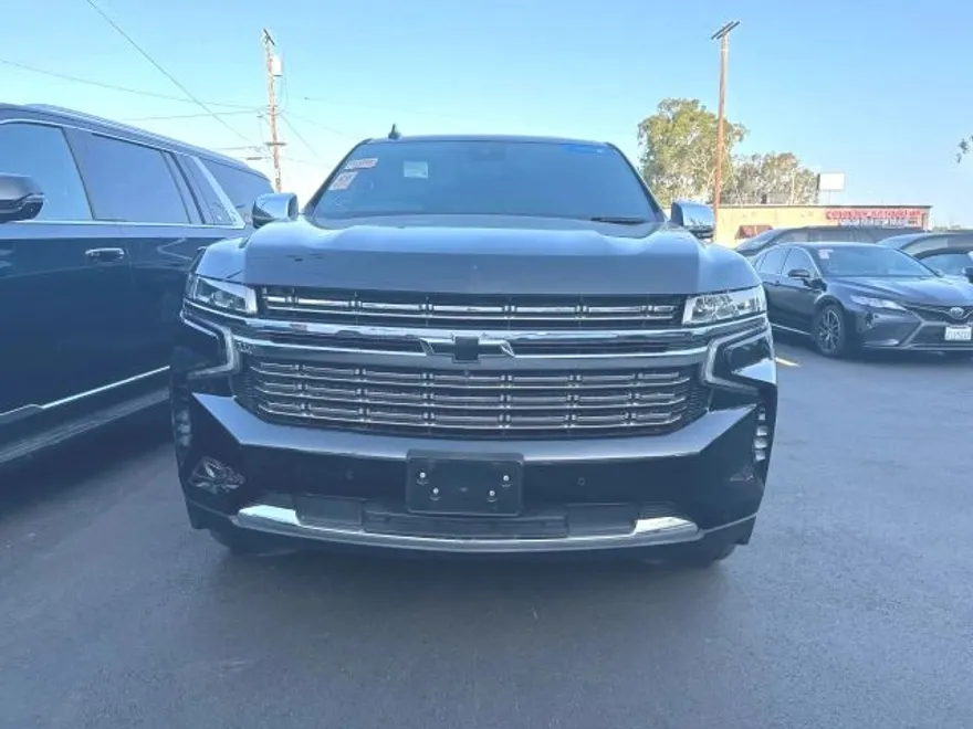 2023 Chevrolet Suburban Premier photo 1