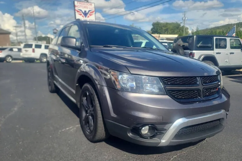 2019 Dodge Journey Crossroad photo 1