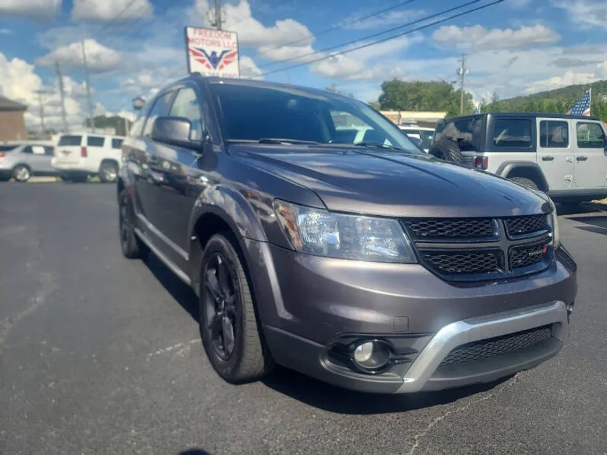 2019 Dodge Journey Crossroad photo 1