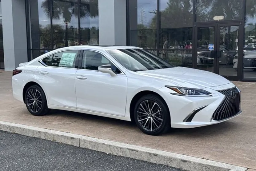 2025 Lexus ES 300h Premium photo 1