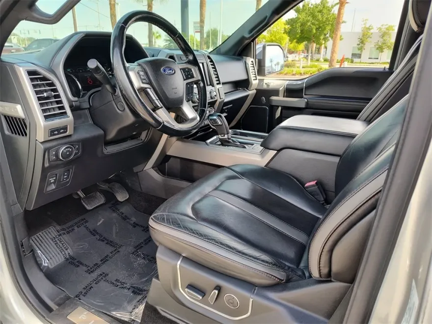 2018 Ford F-150 Platinum photo 1