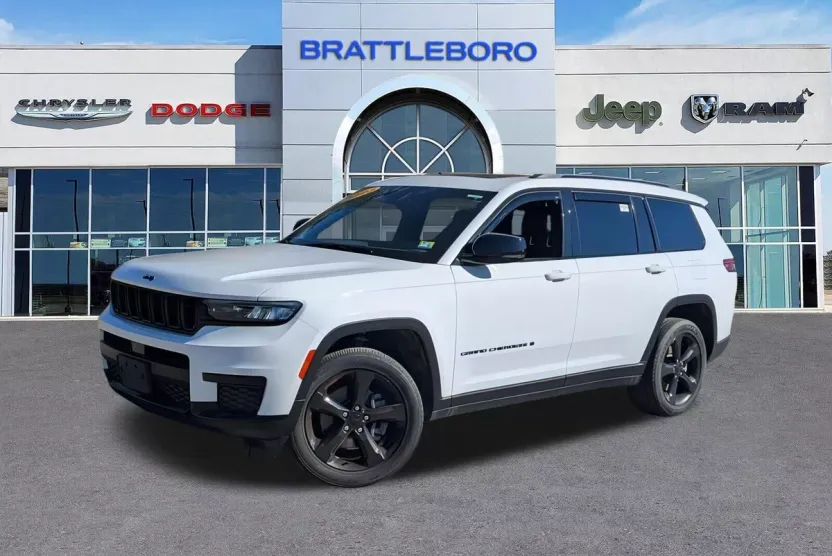 2023 Jeep Grand Cherokee Altitude photo 1