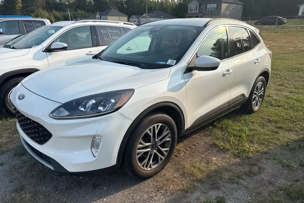 2021 Ford Escape SEL photo 1