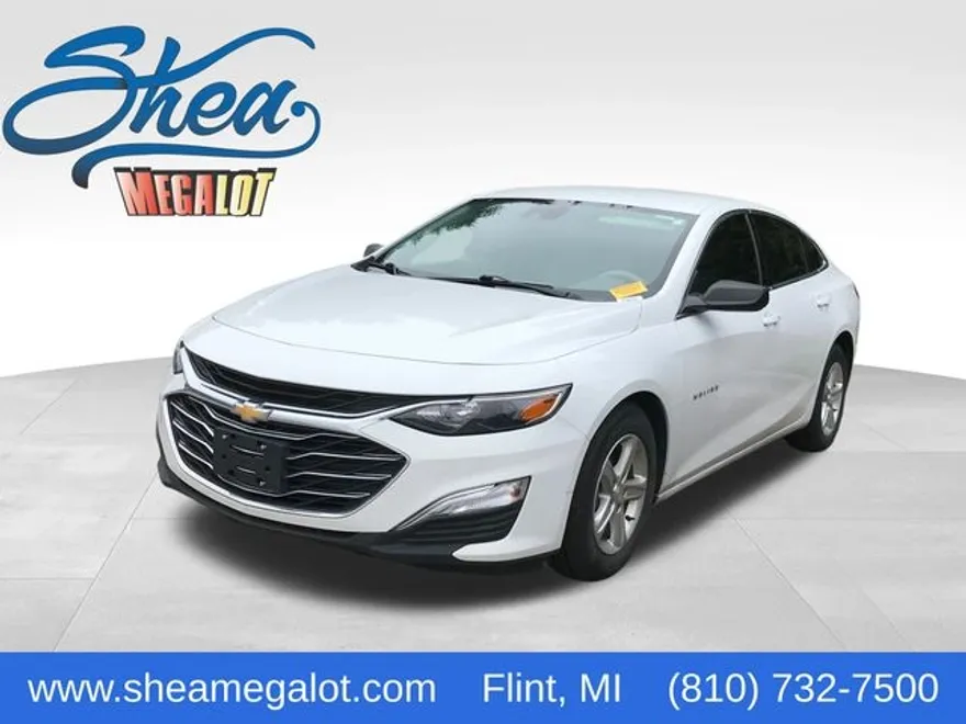 2023 Chevrolet Malibu LS photo 1