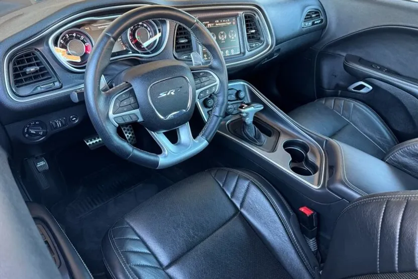 2016 Dodge Challenger SRT8 392 photo 1