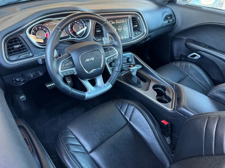 2016 Dodge Challenger SRT8 392 photo 1