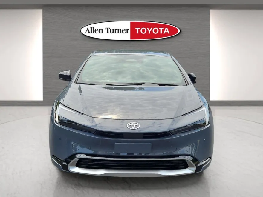 2026 Toyota Prius Plug-in Hybrid XSE photo 1