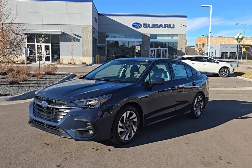 2025 Subaru Legacy Limited photo 1