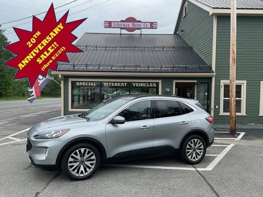 2022 Ford Escape Titanium photo 1